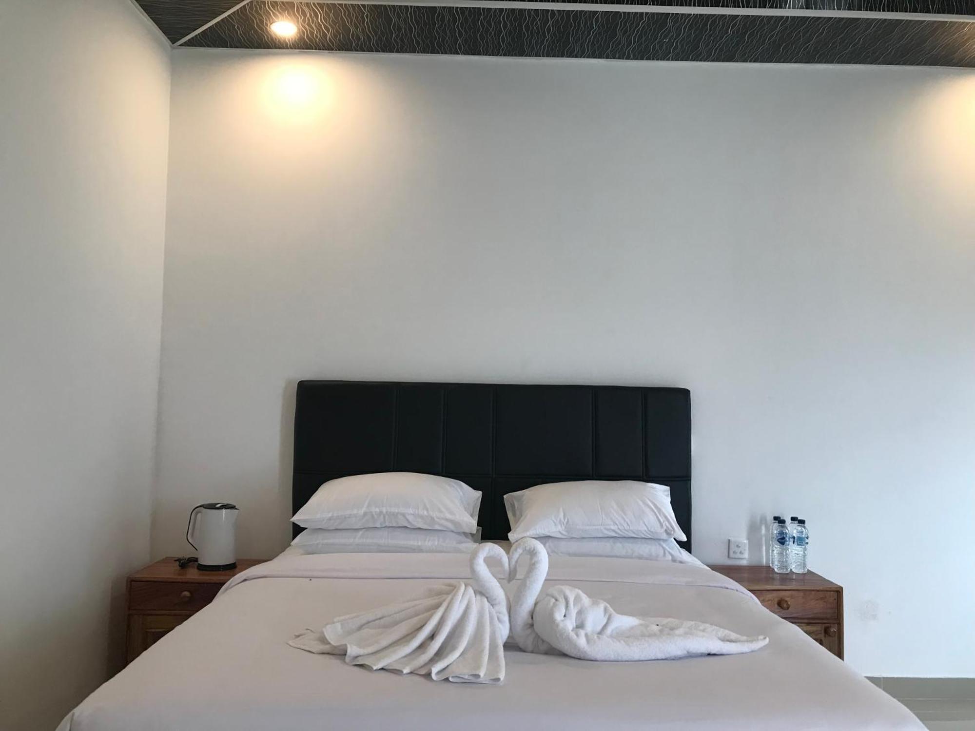 Pohon Purba Resort & Restaurant Labuhan Pandan Экстерьер фото
