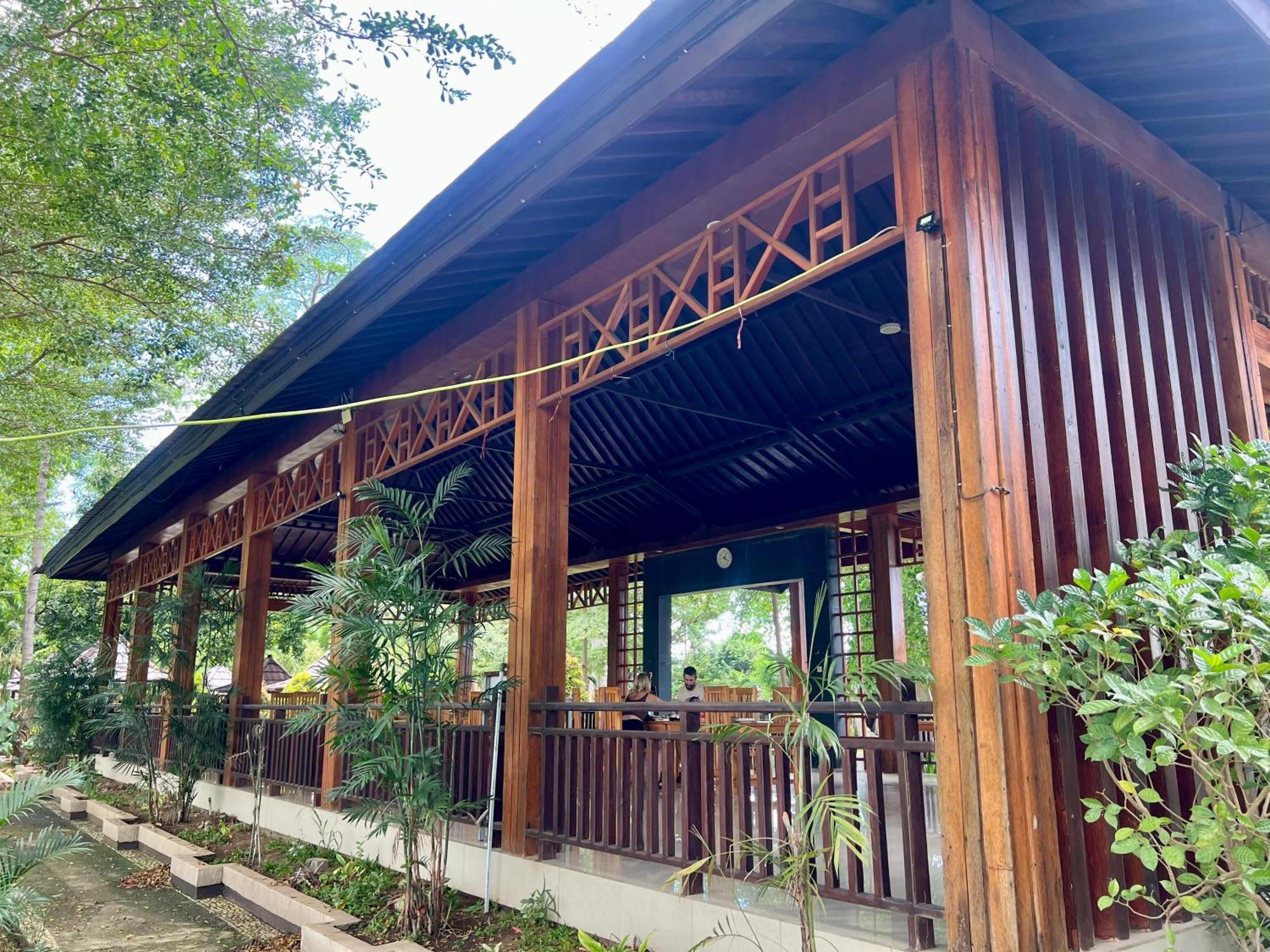 Pohon Purba Resort & Restaurant Labuhan Pandan Экстерьер фото